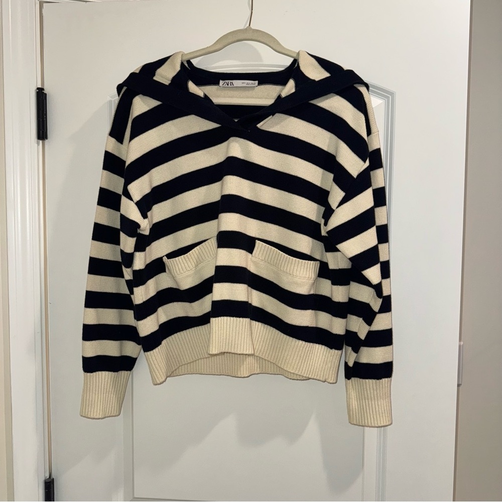 Zara Navy/Black and Cream Striped Sweater